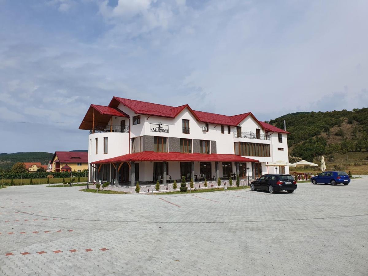Ari Events Hotel Caseiu ภายนอก รูปภาพ